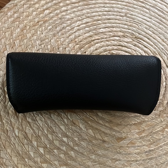 Ray-Ban Sunglasses Pouch Case - Picture 2 of 9